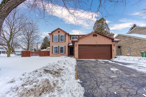 lower-115 Amberly Blvd, Ancaster, ON, L9G3V2 | Card Image