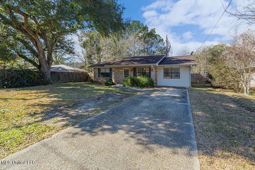 1000 Abbott St, Picayune, MS, 39466-4948 | Card Image