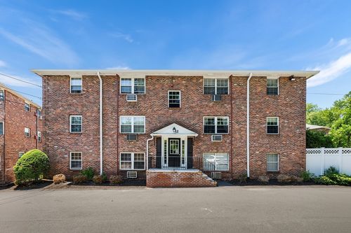 8-12 Colonial Village Dr, Arlington, MA, 02474-3943 | Card Image