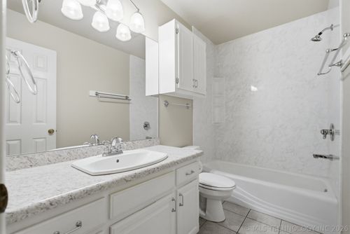 500 Palm Ave, Broken Arrow, OK, 74012-2168 | Card Image