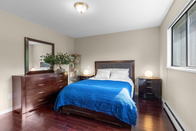 4717 Village Drive, Townhouse with 3 bedrooms, 2 bathrooms and 1 parking in Burnaby BC | Image 11