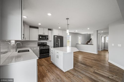 2173 Heron Ct, Lino Lakes, MN, 55038-6502 | Card Image