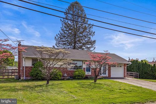 1483 Seven Valleys Rd, York, PA, 17408-8871 | Card Image