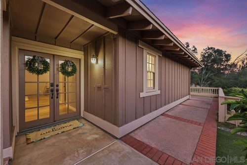 8635 Circle R Valley Ln, Escondido, CA, 92026-5909 | Card Image