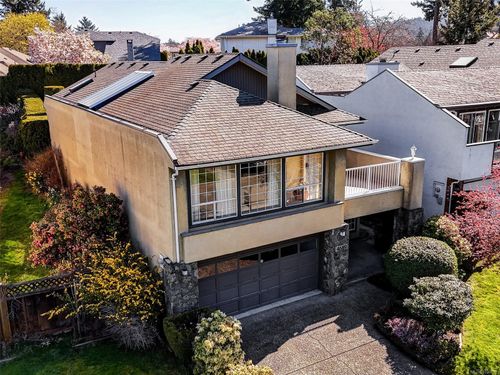 4689 Scottswood Pl, Saanich, BC, V9Y2Y1 | Card Image