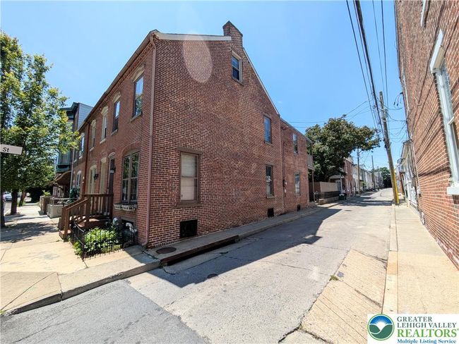 224 N 11 Th St, Townhouse with 4 bedrooms, 3 bathrooms and null parking in Allentown PA | Image 38