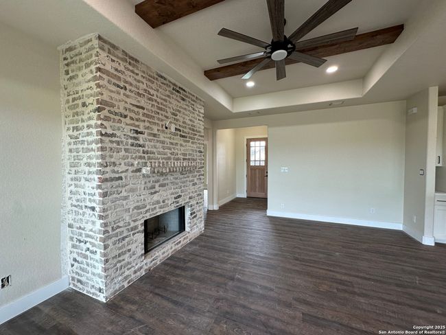 720 N Dickson St, House other with 4 bedrooms, 2 bathrooms and null parking in Poth TX | Image 4