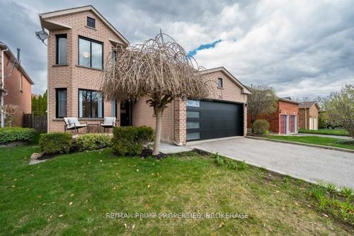 284 Lancrest St, Pickering, ON, L1V6N3 | Card Image