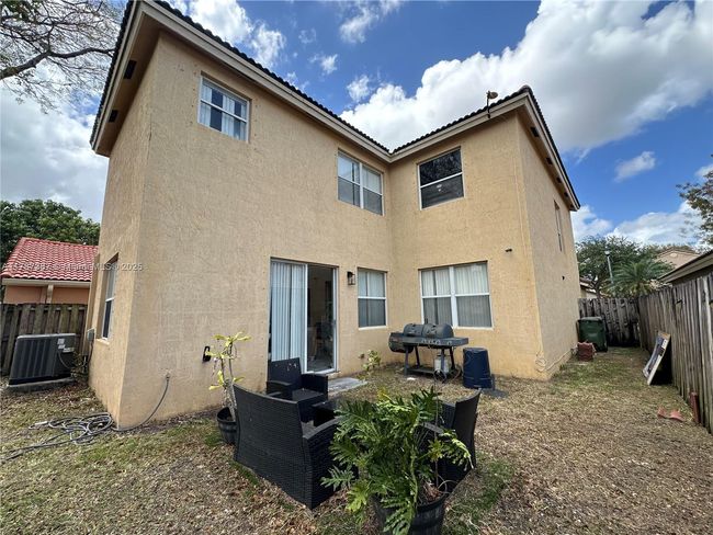 1930 Se 14 Th Ct, House other with 4 bedrooms, 2 bathrooms and null parking in Homestead FL | Image 5