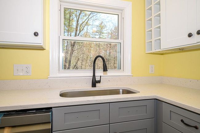 24 Hampton Falls Rd, House other with 3 bedrooms, 2 bathrooms and null parking in Exeter NH | Image 11