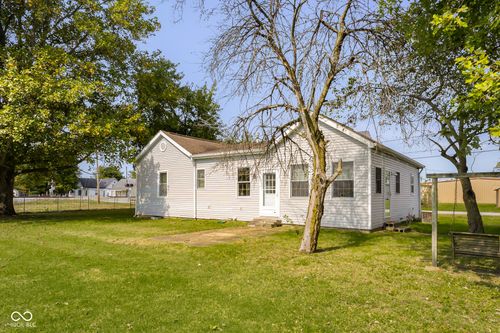 407 Mill St, Jonesville, IN, 47247-4714 | Card Image
