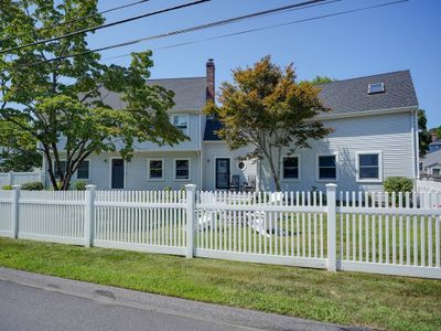 19 Mohawk Rd, House other with 5 bedrooms, 3 bathrooms and 4 parking in Burlington MA | Image 1