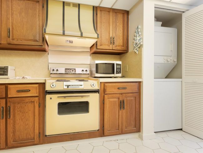 APT-1107 - 1370 S Ocean Blvd, Condo with 2 bedrooms, 2 bathrooms and null parking in Pompano Beach FL | Image 7