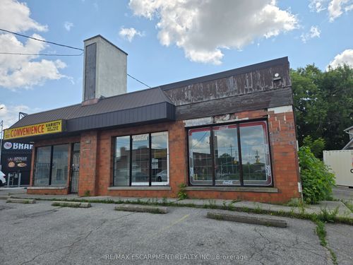 693 Hamilton Rd, London, ON, N5Z1T5 | Card Image