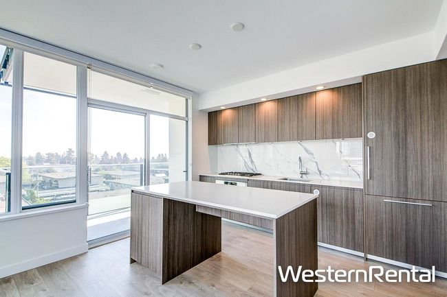 702 - 6463 Silver Avenue, Condo with 2 bedrooms, 2 bathrooms and 1 parking in Burnaby BC | Image 4