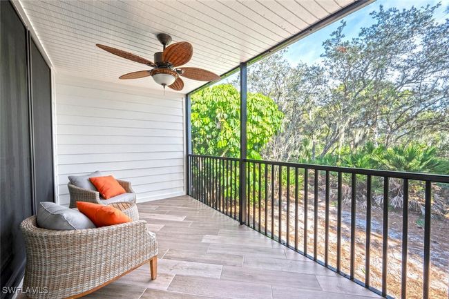 27113 Oakwood Lake Dr, House attached with 3 bedrooms, 3 bathrooms and null parking in BONITA SPRINGS FL | Image 15
