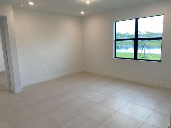 6821 Se Park Trace Dr, House other with 4 bedrooms, 2 bathrooms and null parking in Stuart FL | Image 6
