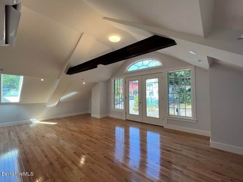 unit-2-10 Deerfield Ave, Shelburne Falls, MA, 01370-1173 | Card Image
