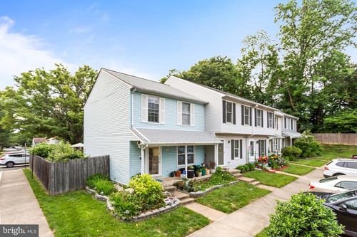 7566 Wood Mist Ln, FALLS CHURCH, VA, 22043-3903 | Card Image