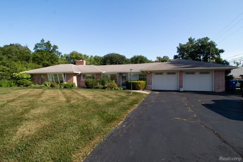 42046 Woodbrook Dr, Canton, MI, 48188-2612 | Card Image