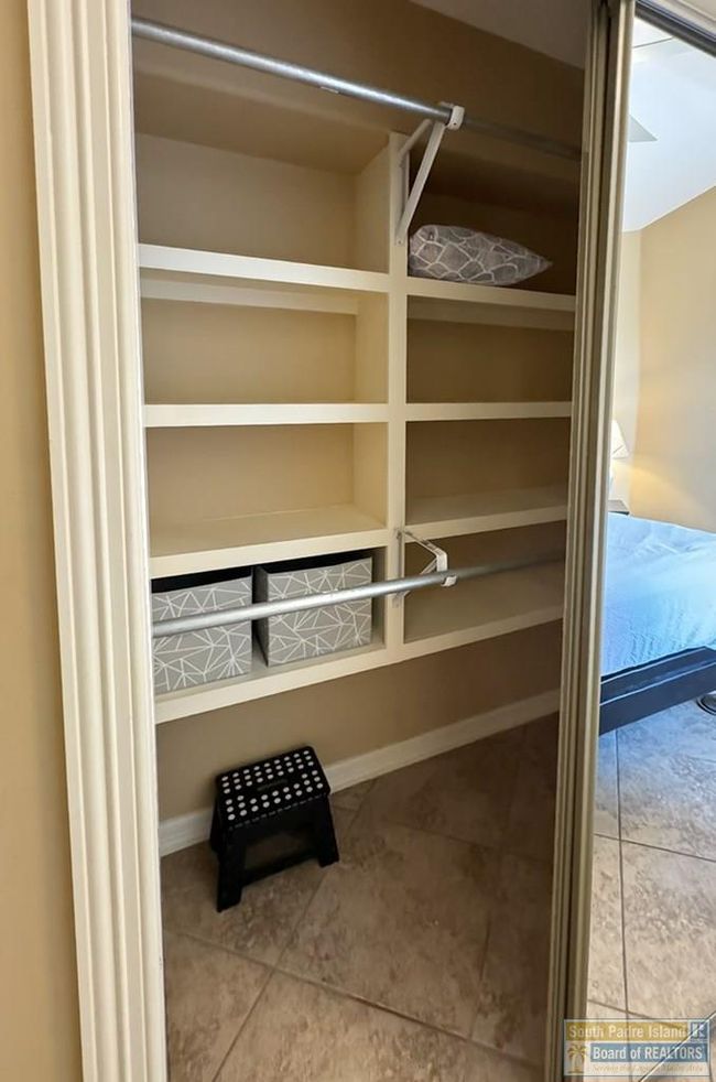 502 W Clam Cir, House other with 2 bedrooms, 3 bathrooms and null parking in Port Isabel TX | Image 27
