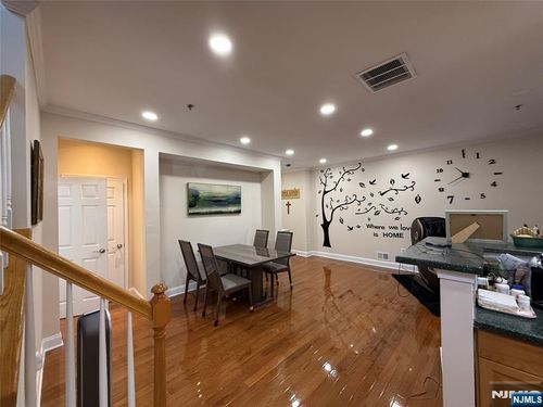 79 Birch St, Ridgefield Park, NJ, 07660-2312 | Card Image