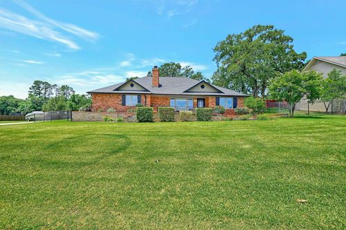 117 Kiowa Dr S, Lake Kiowa, TX, 76240-9539 | Card Image
