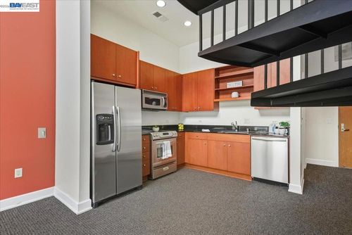 809 809 Clay St, Oakland, CA, 94607 | Card Image