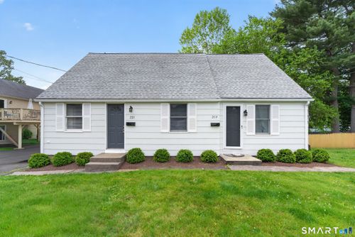 221 Meadows End Rd, Milford, CT, 06460-5639 | Card Image