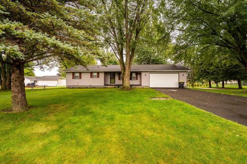 812 Eggleson St, Tomah, WI, 54660-2906 | Card Image