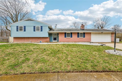 4512 Sydenham Rd, Englewood, OH, 45322-3750 | Card Image