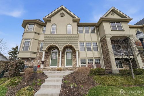 704 Green Ln, Union, NJ, 07083-7766 | Card Image