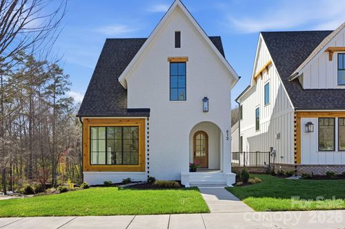 612 Walnut St, Davidson, NC, 28036-8128 | Card Image