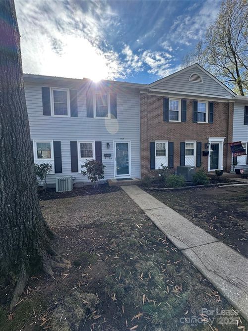 1804 Sabrina Ct, Charlotte, NC, 28210-5744 | Card Image