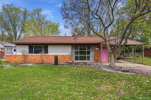 2674 Littletell Ave, West Bloomfield, MI, 48324-1753 | Card Image