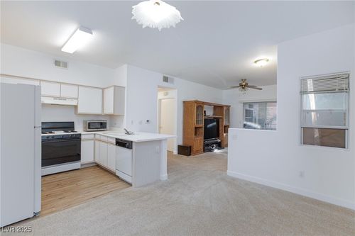 115-5751 E Hacienda Ave, Las Vegas, NV, 89122-0232 | Card Image