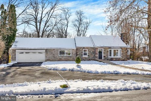 420 E Walnut St, CLEONA, PA, 17042-2446 | Card Image