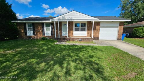 109 Valley Ct, Jacksonville, NC, 28540-5131 | Card Image