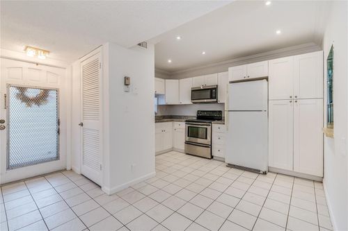 307-8940 S Hollybrook Blvd, Pembroke Pines, FL, 33025-1370 | Card Image