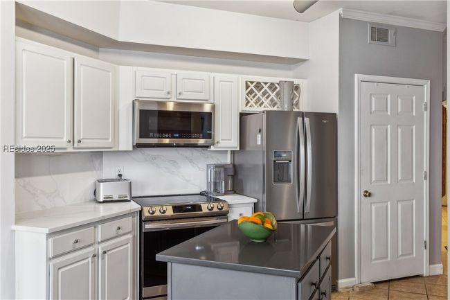 APT-1922 - 4 Indigo Run Dr, Condo with 3 bedrooms, 2 bathrooms and null parking in Hilton Head Island SC | Image 22