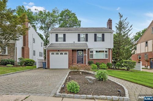 260 Lasalle Ave, Hasbrouck Heights, NJ, 07604-2016 | Card Image