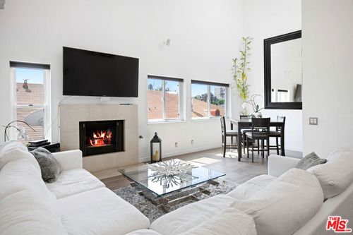 302-432 S Hamel Rd, Los Angeles, CA, 90048-3802 | Card Image