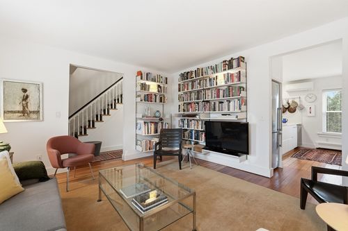 26-26 Winter St, Easthampton, MA, 01027-2253 | Card Image