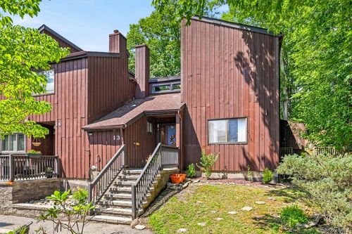 13 Redwood Dr, Highland Mills, NY, 10930-2813 | Card Image