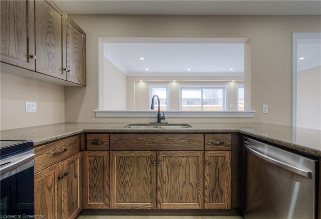 49 Miranda Path, House other with 3 bedrooms, 3 bathrooms and 3 parking in Elmira ON | Image 12