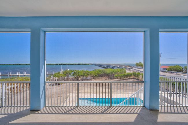 Screened Veranda | Image 34