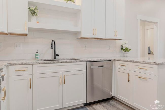 4115 Scenic Xing, Condo with 3 bedrooms, 2 bathrooms and null parking in Manhattan KS | Image 17