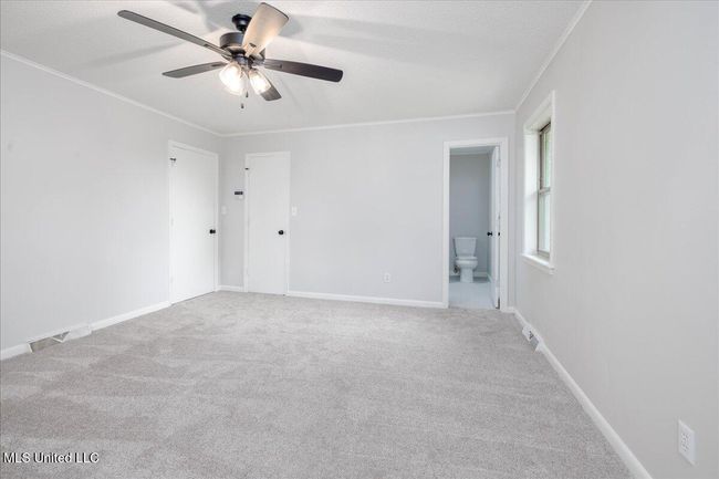 27-primary bedroom | Image 23