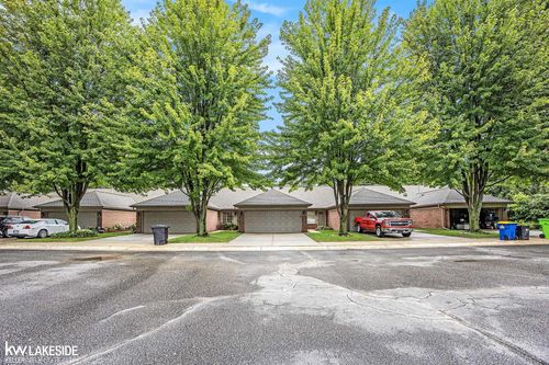 34147 Courtyard Dr, Chesterfield, MI, 48047-4448 | Card Image