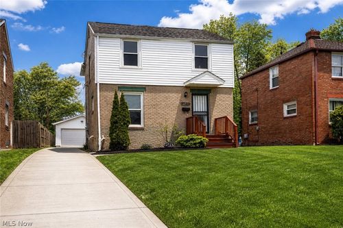 17511 Throckley Ave, Cleveland, OH, 44128-1605 | Card Image